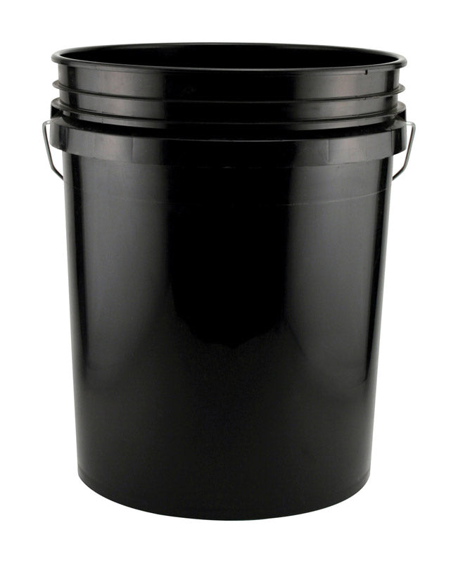 2.5 Gallon 10 Quart Rubber Feed Bucket Livestock Pail