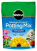 Miracle-Gro Moisture Control Flower and Plant Potting Mix 8 qt